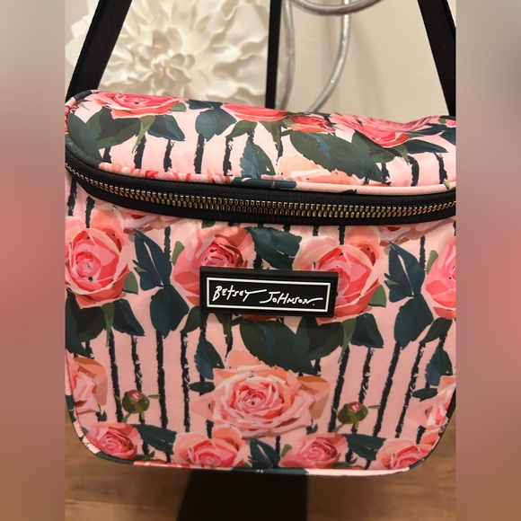 Betsey Johnson Floral Insulated Lunch Tote - Picture 4 of 9